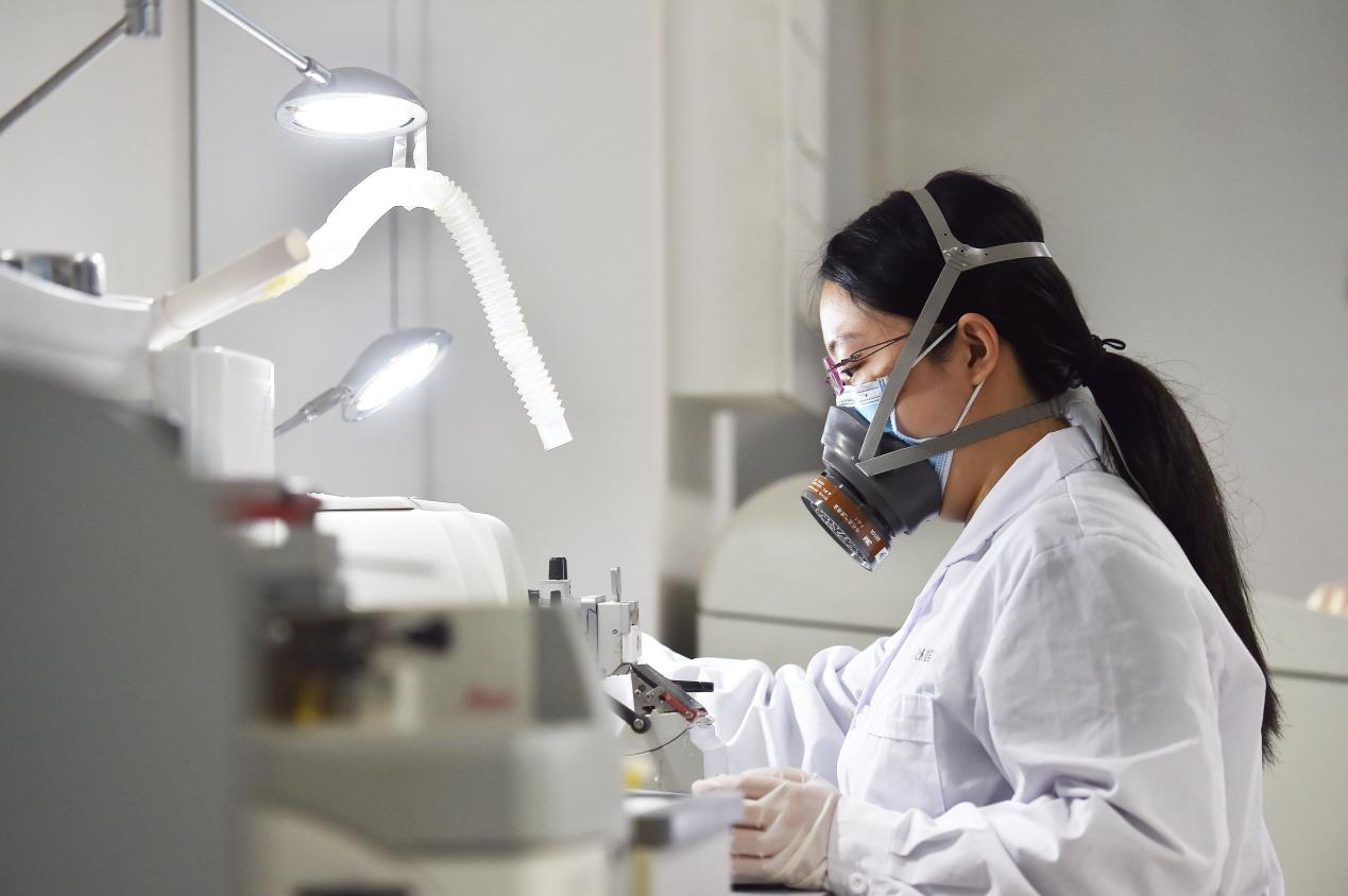 拥抱科技 让中医药发展“如虎添翼”