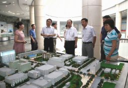 经济日报社徐如俊到以岭药业调研