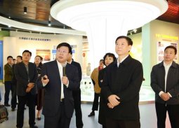 省委常委、统战部部长高志立点赞以岭绿色工厂