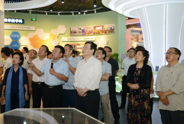 广东省委统战部部长黄宁生到以岭药业考察调研