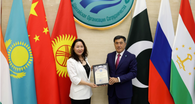 【新华网】以岭药业向上合组织捐赠296万元连花清瘟支持疫情防控