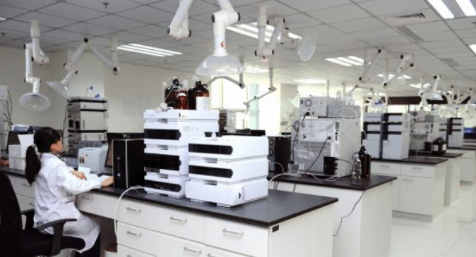 天津中医药大学研究证实：连花清瘟对新冠肺炎有多靶点治疗作用